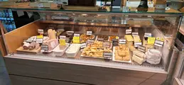 242-biocoop-valserine-bio-local-traiteur-service-snacking-2.webp